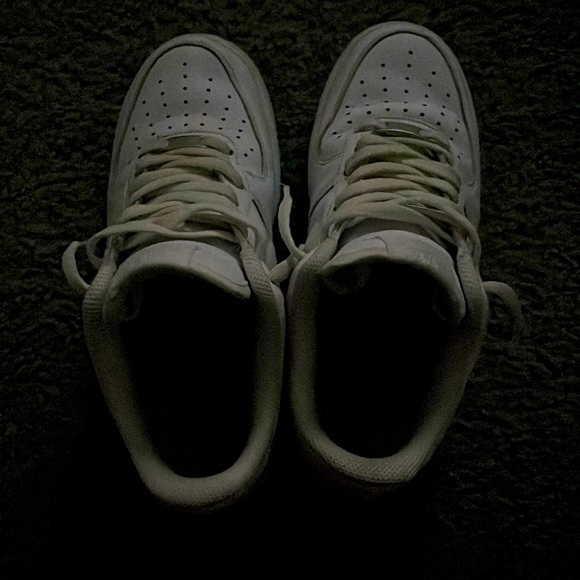 Air Force 1 - Picture 1 of 4